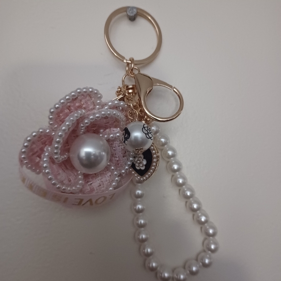 Fashion Jewelry Other - NWOT PINK ROSE KEYCHAIN/BAG CHARM WITH FAUX PEARLS 3.5" LENGTH.